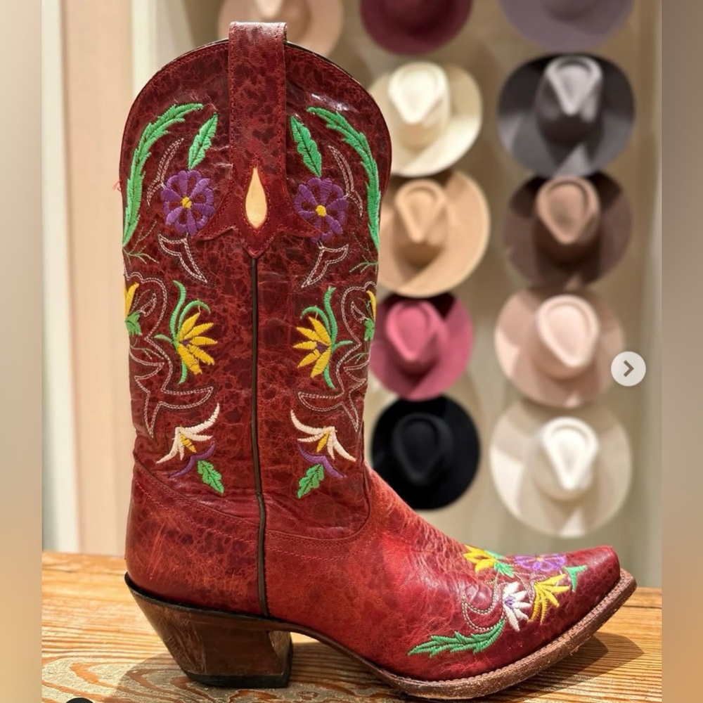Tony Lama Leather Vintage Woman Floral Western
Boots